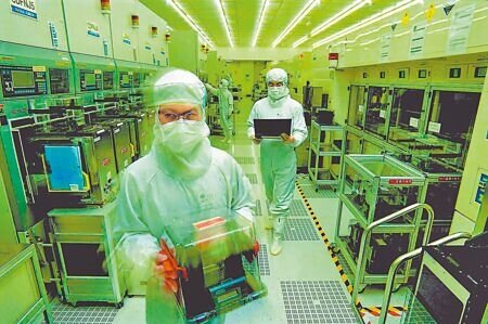 
受AI需求熱絡，去年第4季製造業職缺率升至3.04％創兩年多來最高。圖∕本報資料照片
