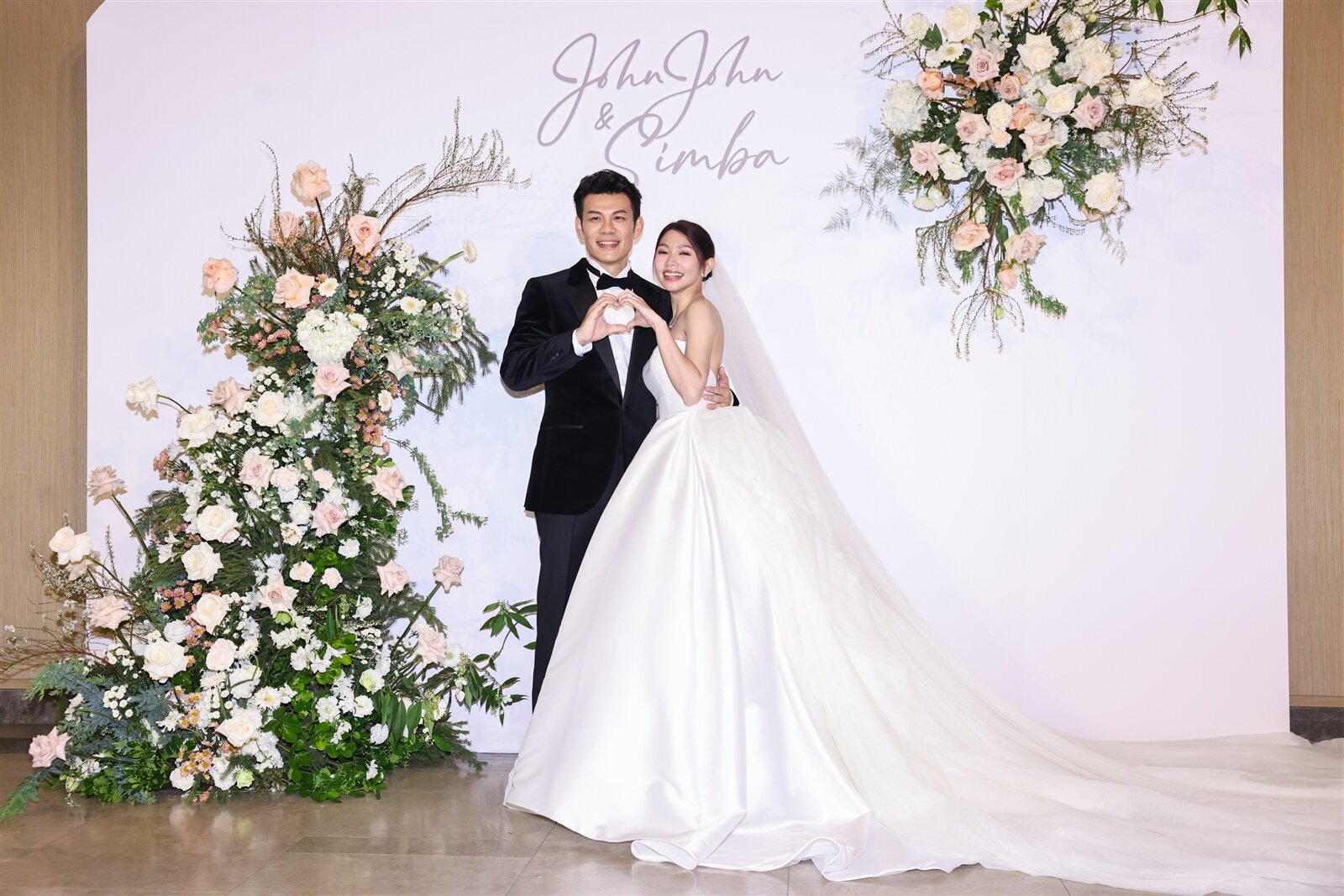 陳志強(左)、曾智希補辦婚禮,席開53桌。記者王聰賢/攝影