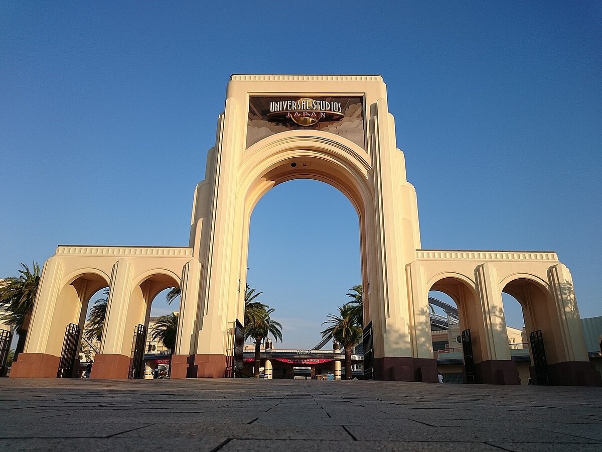 日本環球影城(USJ)宣布計畫在今年春季全面關閉設於入口處的售票亭,未來僅限線上購票。