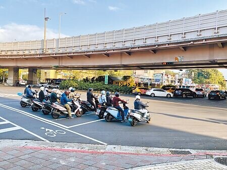 
台北市公館圓環連7年蟬聯北市肇事熱點第一。（蔡明攝）
