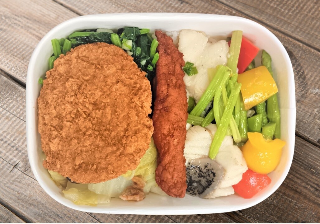 台北餐旅分處先將龍虎石斑魚塊以清炒方式料理,保留魚肉的鮮嫩與豐富膠質。圖:台鐵提供