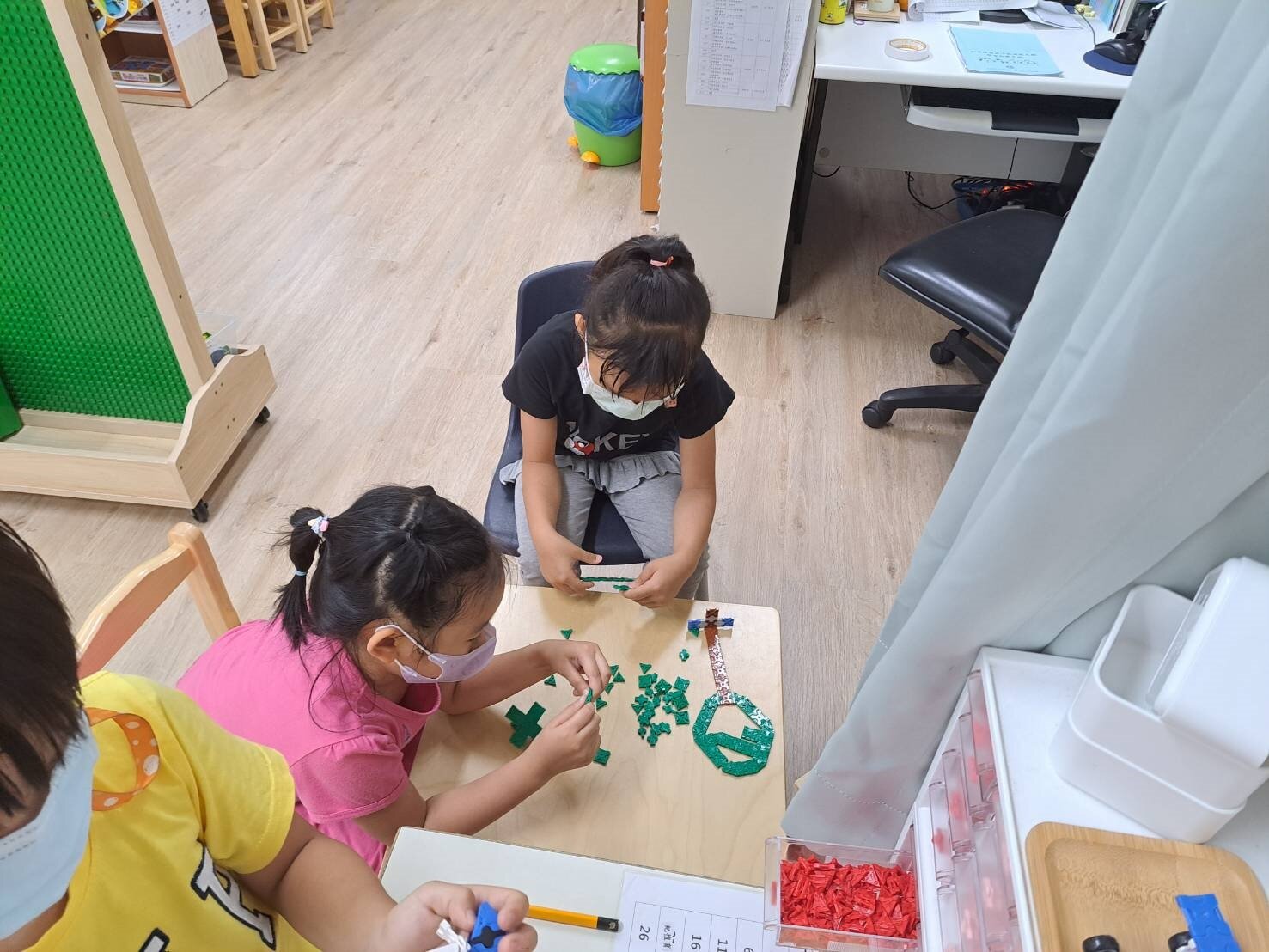 台南公幼今天招生,仍有許多學校沒招滿,要拚第2次登記。記者鄭惠仁/攝影