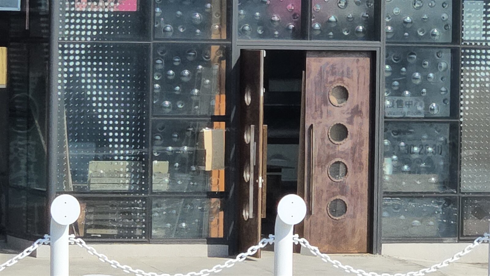 高雄鼓山魚市場已正式改名為「鼓山新濱町海洋廚房」,目前正在重新裝修。記者王勇超/攝影