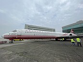 遠航積欠逾4000萬　遭桃園分署查扣MD-83型飛機