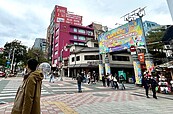 接待中心燒錢養人、等不到買方　傳建商「放棄推案」專家曝第一線狀況