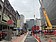 竹北天坑「豐采520」建案復工惹議　封路店家難營業：苦撐中