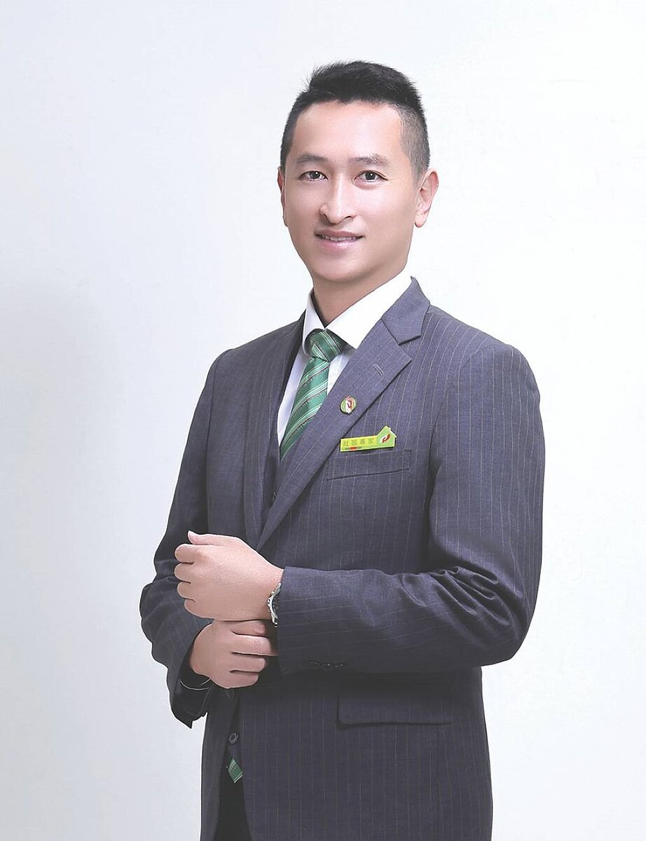 有巢氏房屋鼎山家樂福加盟店店東王傳志