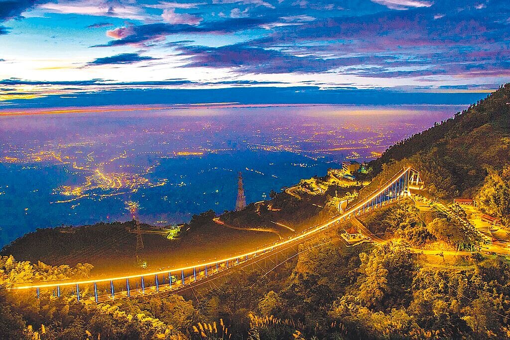 阿里山國家風景區管理處規畫在太平雲梯東側建太平高空滑索,可利用現有地形落差,打造長約300公尺的滑降體驗。(阿管處提供/呂妍庭嘉義傳真)