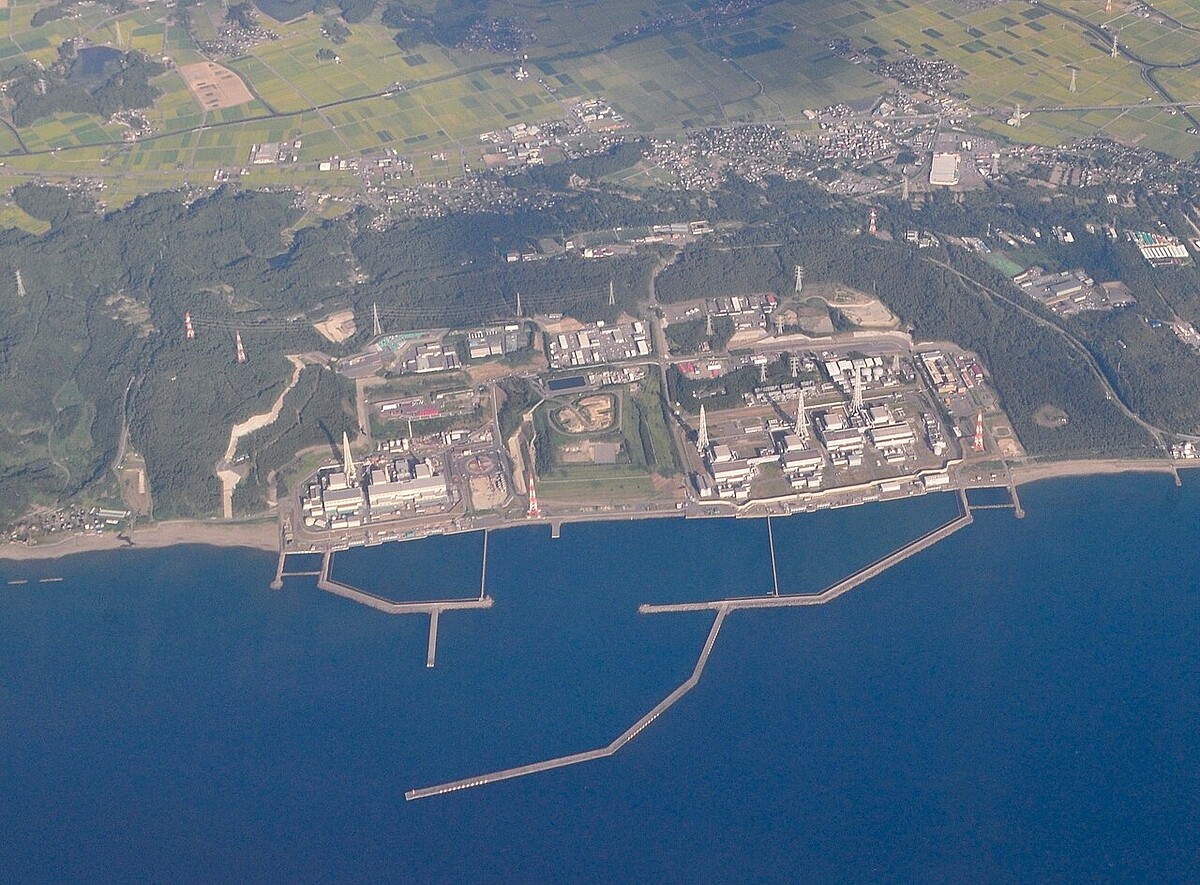 柏崎刈羽核電廠空拍圖(2019年8月攝)。圖/維基百科