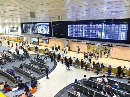 
由於國人赴日韓旅遊是大宗，因應旅遊旺季，多家產險均推出限定旅平險專案。圖∕本報資料照片
