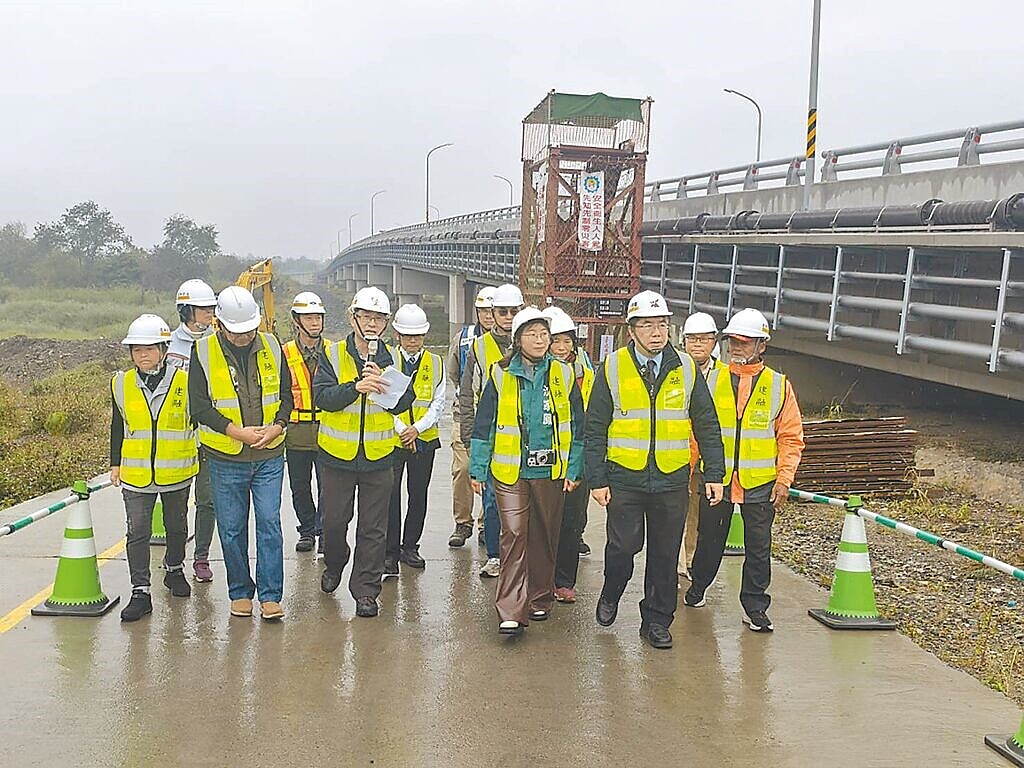 台南市政府斥資3.5億元改建青葉橋,預計3月底正式開放通車。(台南市政府工務局提供/張毓翎台南傳真)