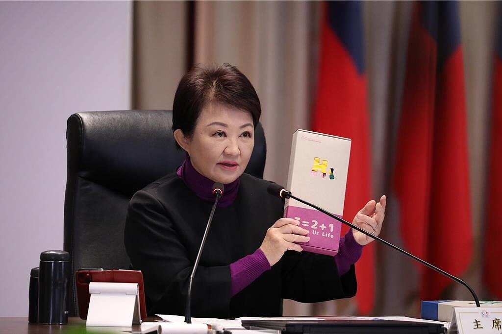 台中市沒有公立寵物生命設施,市長盧秀燕18日指出,毛小孩就像家人,市府於大甲打造公立寵物生命設施,持續完善寵物相關建置。(陳淑娥攝)