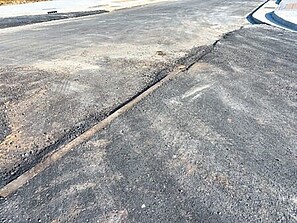 航空城安置街廓　公設淪廢墟