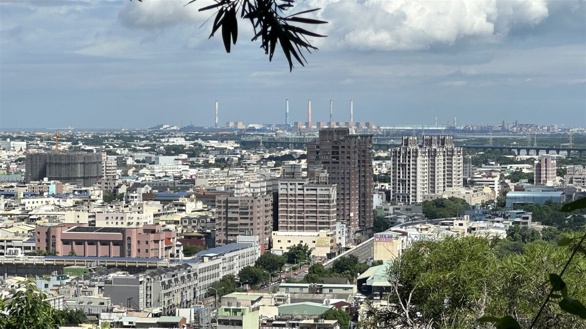 去年7月1日上路的囤房稅2.0，針對全國僅持有1戶自住房屋且符合一定房屋現值條件者，提供1%優惠稅率，彰化縣約有13.8萬戶可適用，如未在3月24日前完成戶籍登記，稅額至少相差1.67倍以上。本報資料照片 