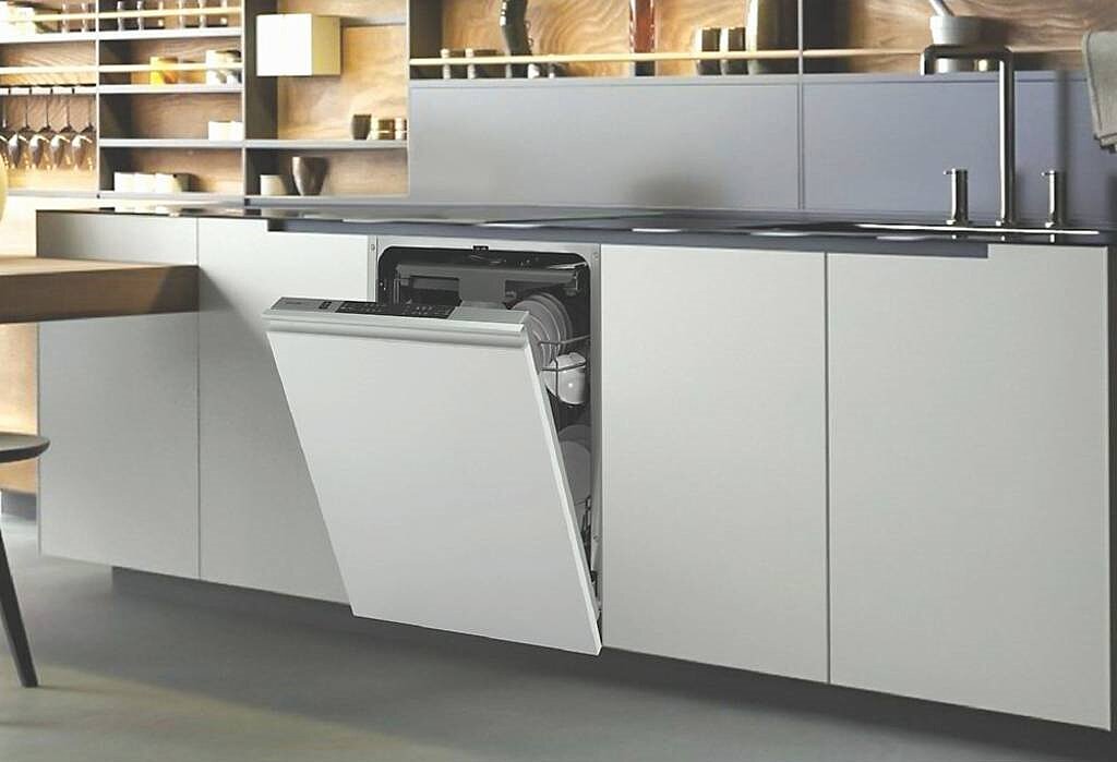 櫻花「獨立式熱風烘乾洗碗機」無論是嵌入櫥櫃安裝或獨立擺放皆宜,不受空間限制。圖/櫻花提供