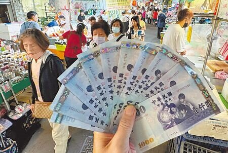 過去退休年齡是65歲,但現在年輕人愈來愈想提早到30、40歲退休,壽險公司紛獻策。凱基人壽指出,「儲蓄、保險、現金流」是未來提早退休的關鍵。圖∕本報資料照片