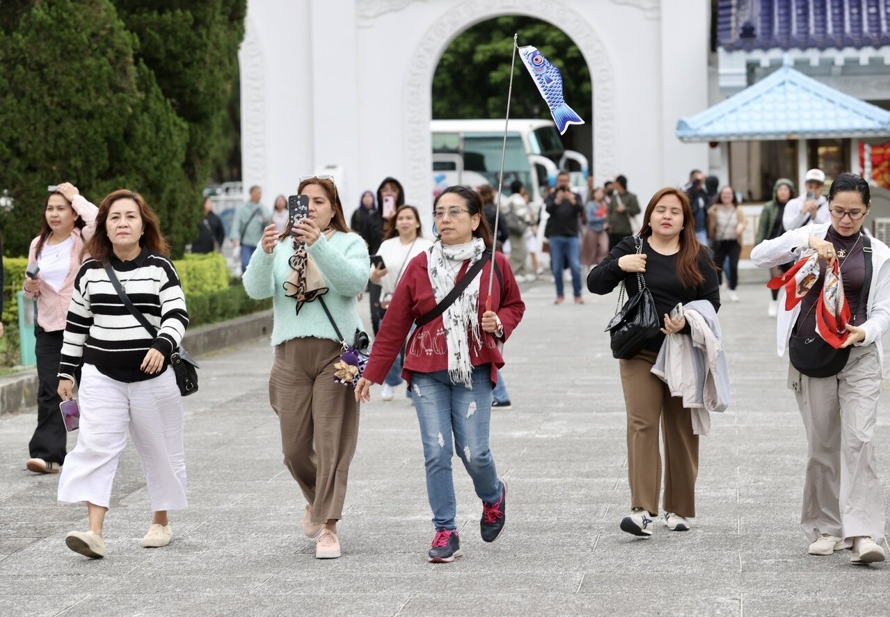 沒日本客、兩岸觀光又停擺,入出境觀光人次逆差持續擴大,台灣風景區大部分是來自東南亞的旅客。記者林俊良/攝影
