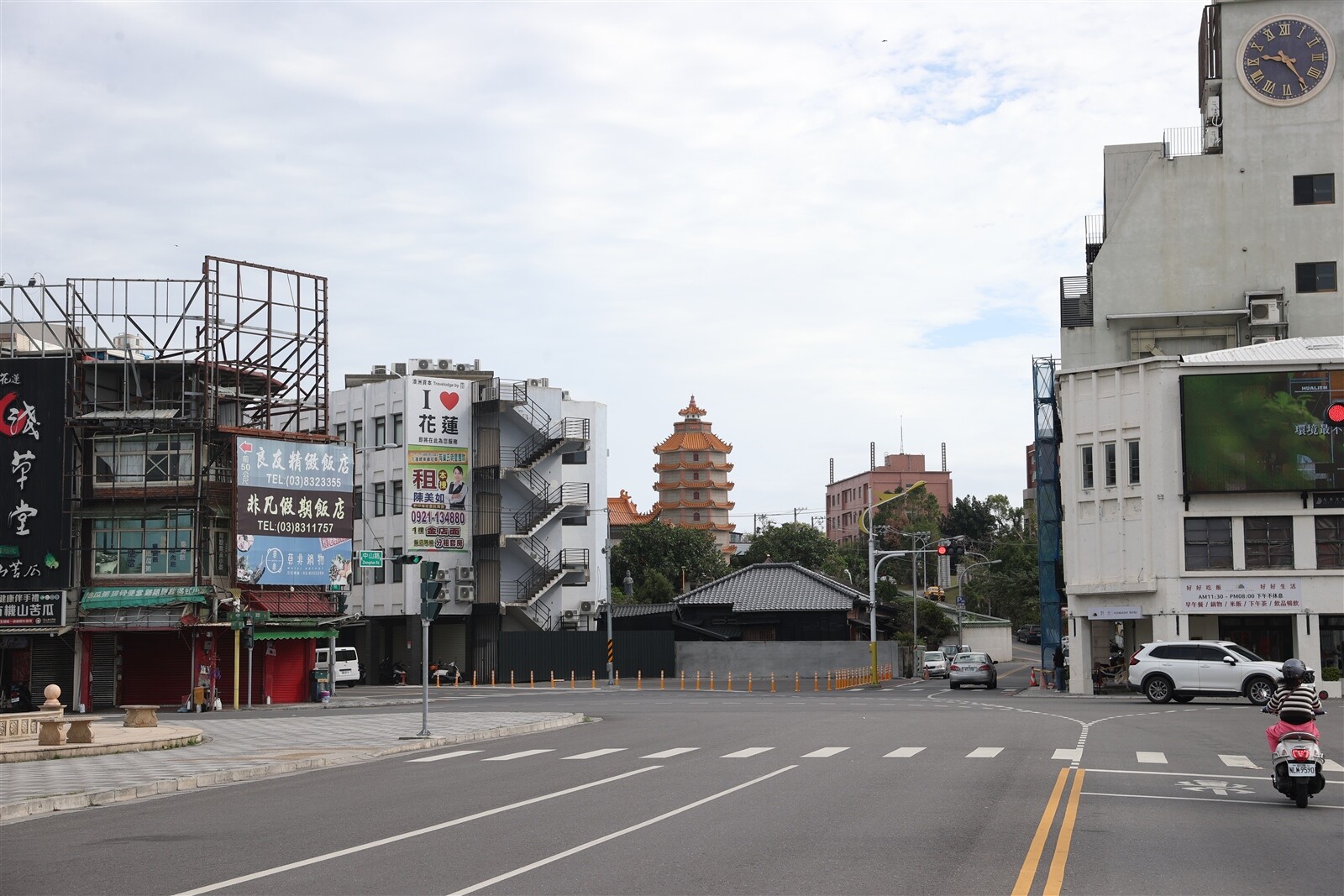 天王星大樓臨近花蓮市東大門夜市，去年4月3日強震把整棟震斜，歷經近半個月拆除，夷為平地將屆周年。記者陳正興／攝影 