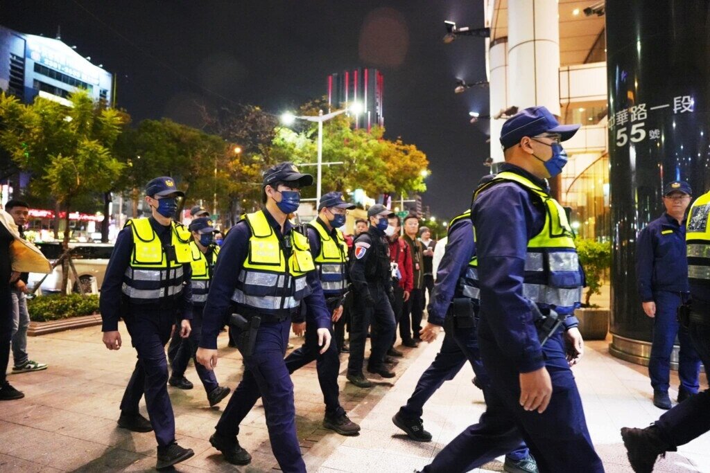 政府致力打詐,但被抓的多是車手與人頭,令民眾質疑刑罰問題。圖/台北市長蔣萬安臉書