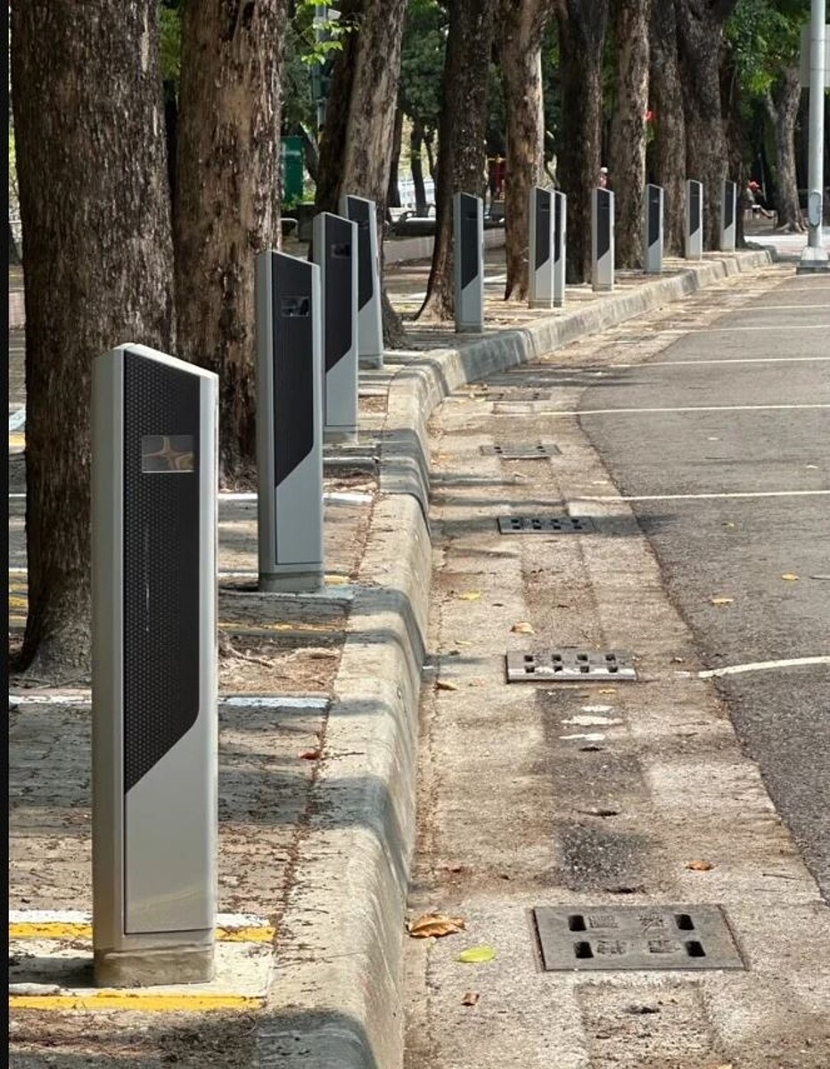 「eTag停車扣繳」用戶無須操作智慧車柱即可自動代扣全台路邊停車費。圖/遠通電收提供