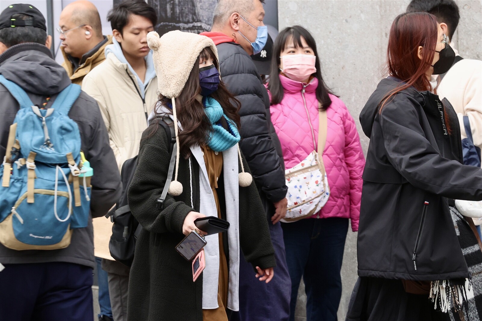 下一波冷空氣正在醞釀中，今天東北季風再度增強，明天大陸冷氣團或強烈大陸冷氣團南下。本報資料照片 