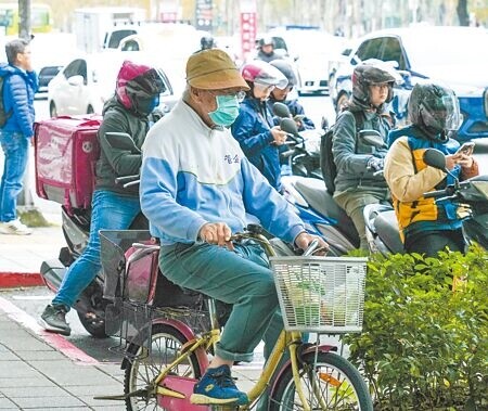 
立法院排審《老人福利法》修正草案，針對老人免繳健保費，各界皆表示反對。（新聞示意圖）（羅永銘攝）
