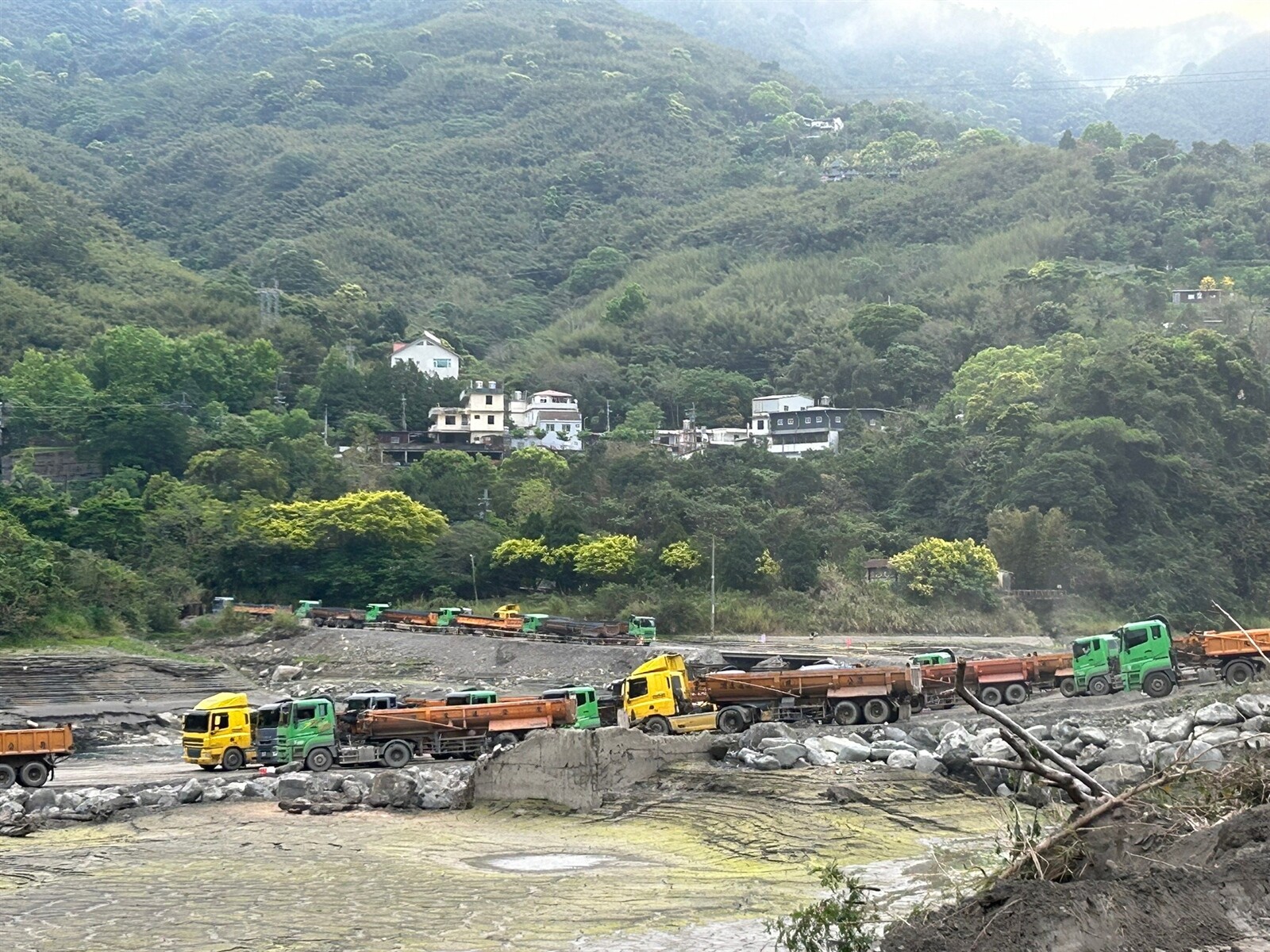 石門水庫陸挖清淤。圖：北水分署提供