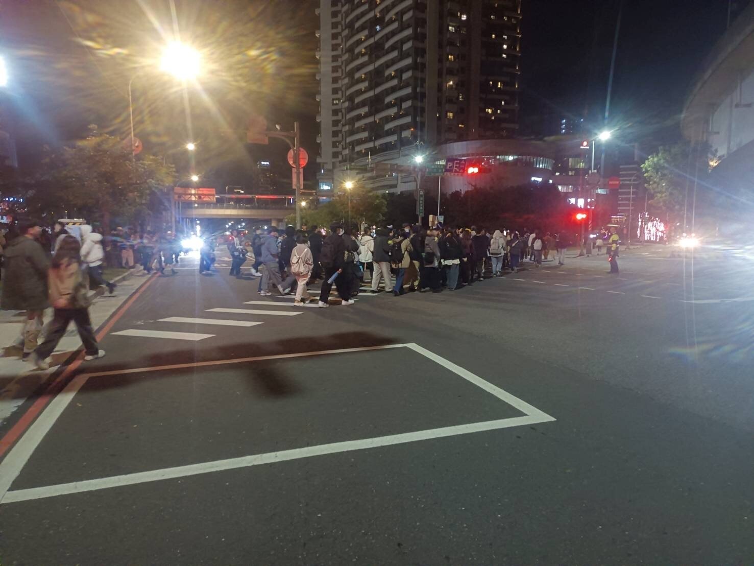 為紓解人潮、車流,桃園市政府將實施二階段交通管制疏導措施。圖:警方提供