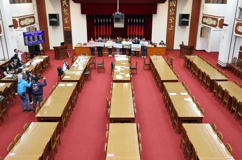 立法院財政委員會下周一(30日)安排行政院、主計總處與財政部進行專題報告。 圖/聯合報系資料照片