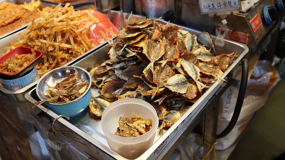 野柳特產街提供多樣化的特色商品,供觀光旅客挑選。圖/市場處提供