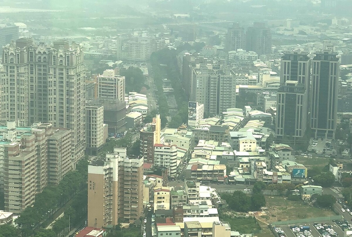 新青安利率變可怕了?她買房簽約被阻止 網急喊:快換! 房市鳥瞰。示意圖/好房網News記者蔡佩蓉攝影