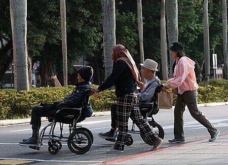 2025年還有一件大事,就是台灣老年人口占比將達到20%,正式進入「超高齡社會」。圖∕本報資料照片