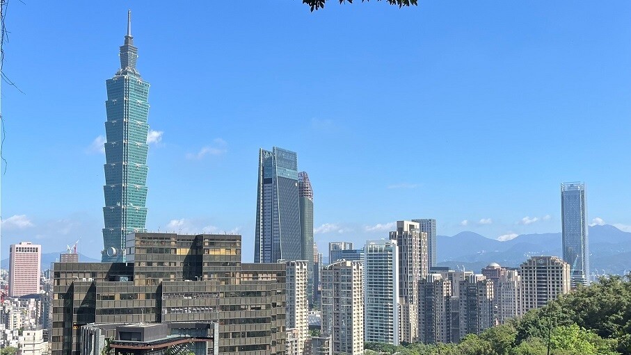 ▼今年上半年股市強勁，也連帶為房市挹注資金動能。（示意圖／東森財經新聞張琬聆攝）