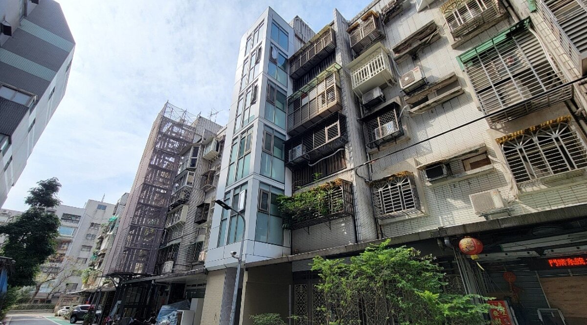 信義富台社區增設電梯後外觀照片。圖/北市都更處提供