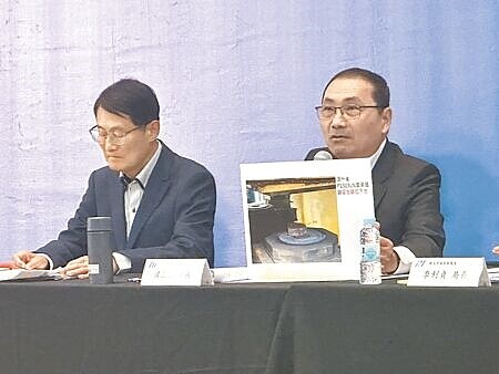 新北市環狀線第三方專家學者鑑定報告3日出爐,點出受損屬「人為疏失」。(高鈞麟攝)