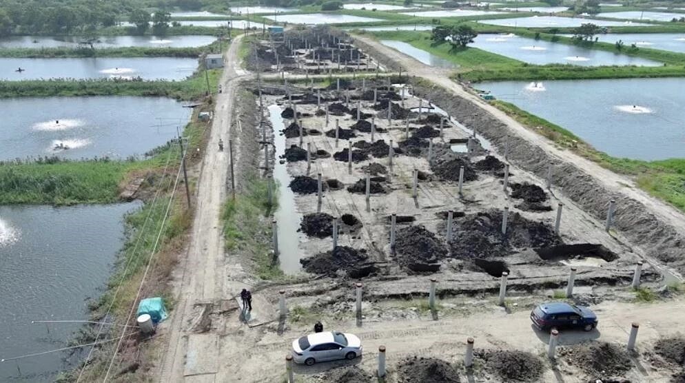 台南市刑大「掃蕩環保組織犯罪集團」,查獲15處非法傾倒掩埋廢棄物。圖/警方提供