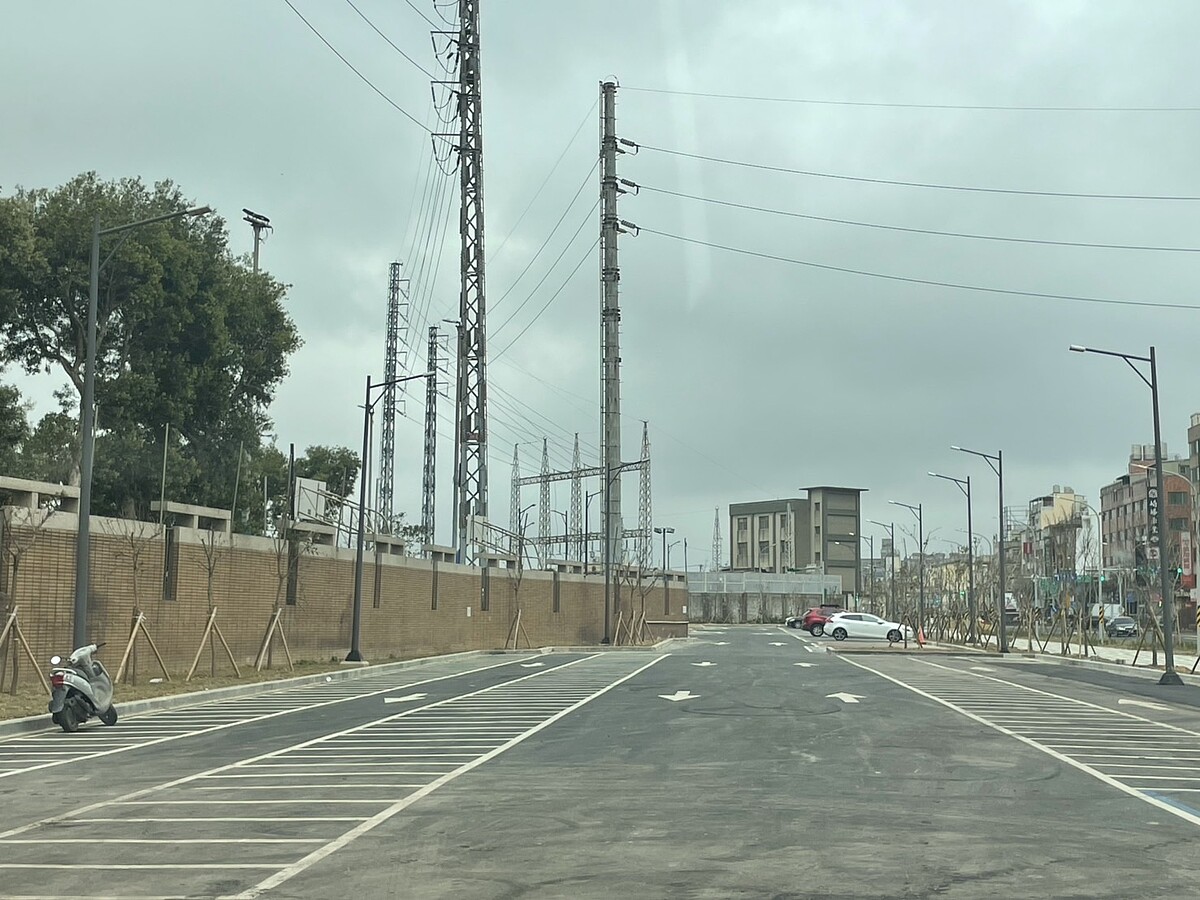 中壢運動公園3處公有停車場明天(6日)起提前開放民眾停車使用。記者曾增勳/攝影