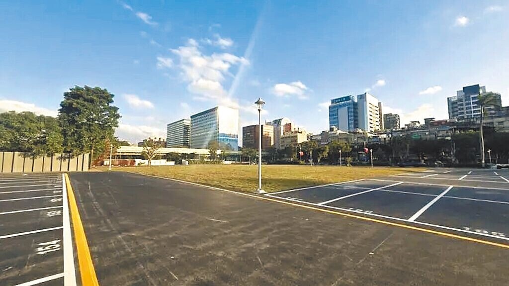 台北市立第一殯儀館拆除後已闢設為停車場,規畫315格汽車格、128格機車格和4格大汽車格。圖/台北市殯葬處提供