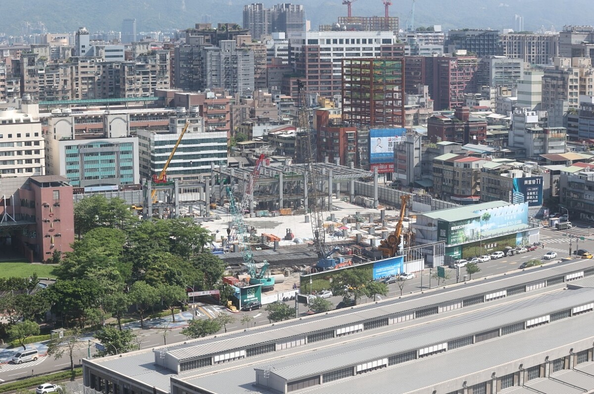 圖為京華城都更案工地場景。聯合報系資料照