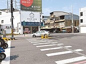 行人庇護島太突出　竹市裝閃燈