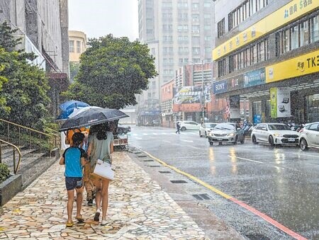 
基隆市去年降雨天數最多的七堵區有230天，僅排名全國各鄉鎮第37名，讓基隆打趣「基隆雨都」稱號恐不再適用。（張志康攝）
