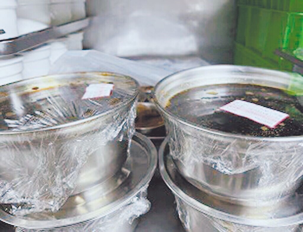 有民眾反映到鼎泰豐A4店用餐後身體不適,台北市衛生局8日至該店稽查。圖/台北市衛生局提供