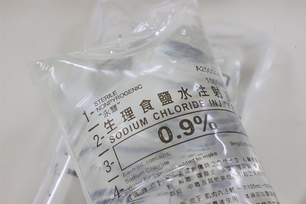 有醫院藥品調度人員指出,年關將至,各醫院點滴庫存量都非常低。本報資料照片