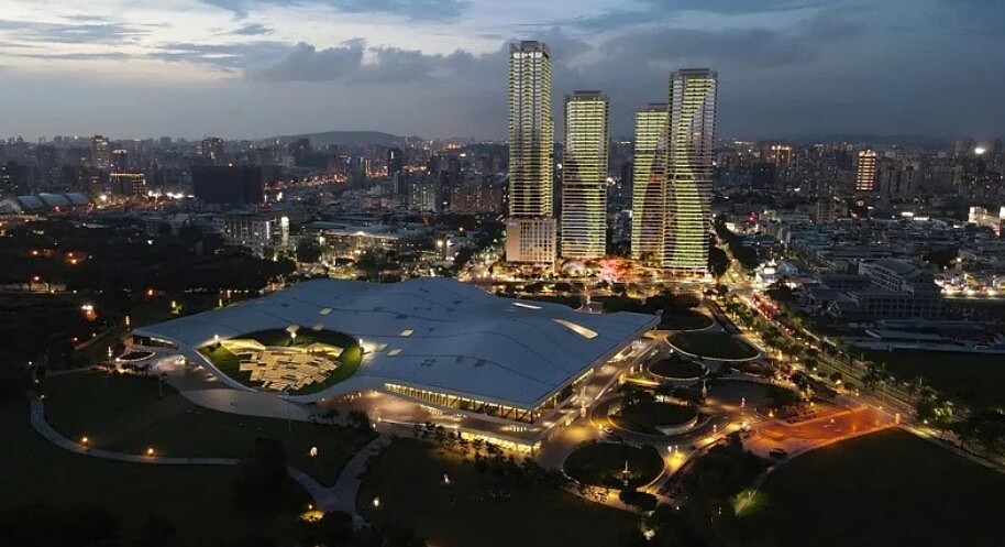 高雄投資利多不斷,市府財政局宣布,去年全年招商突破千億元,總額達1021億元,超越2022年歷史新高708億元。圖/高市財政局提供