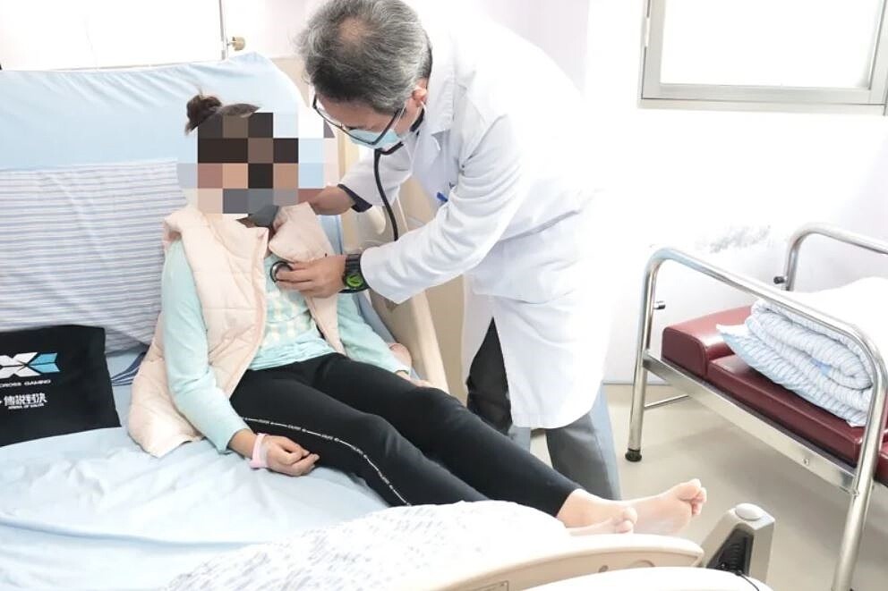 11歲女童高燒、咳嗽不止,轉診到部立彰化醫院治療,原來是感染黴漿菌並引發肺炎。圖/彰化醫院提供