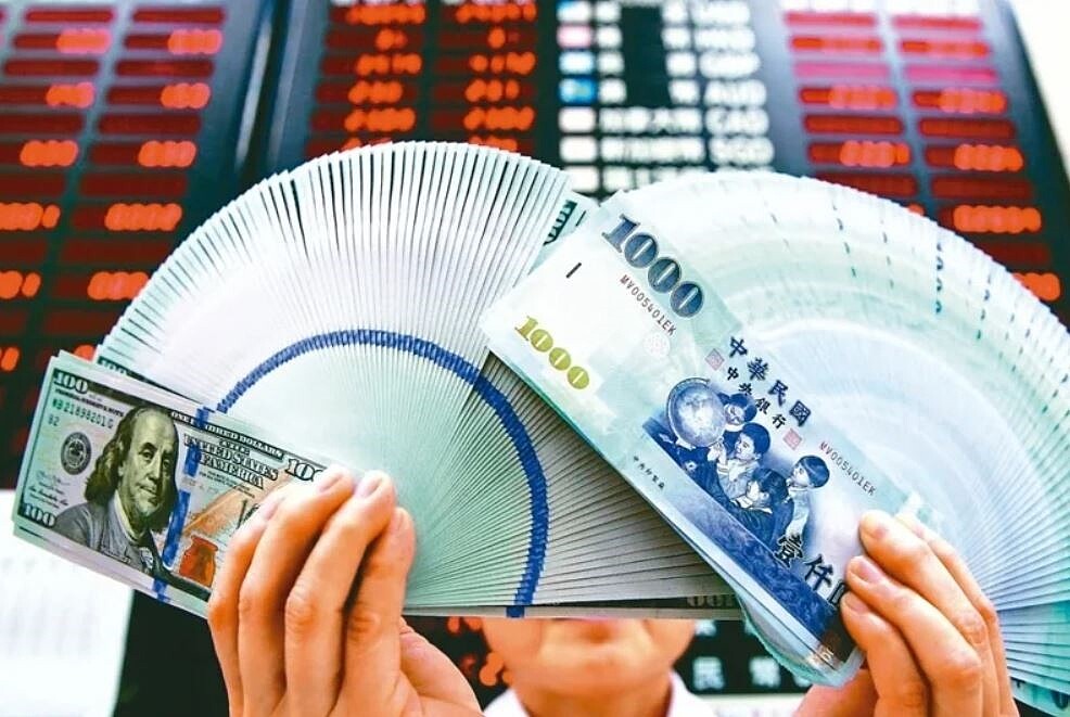 新台幣與美元。聯合報系資料照