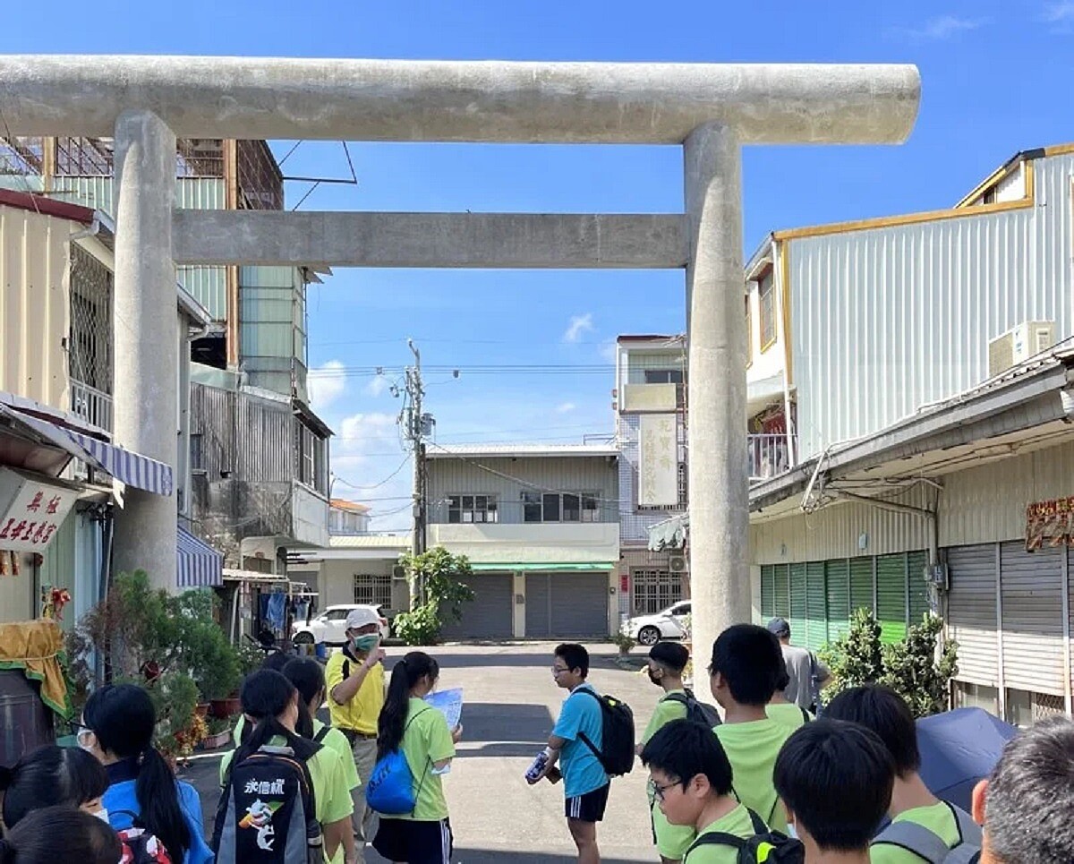 新化神社宏偉的烏居，是象徵著人域與神域的分界。圖／台南市觀旅局提供