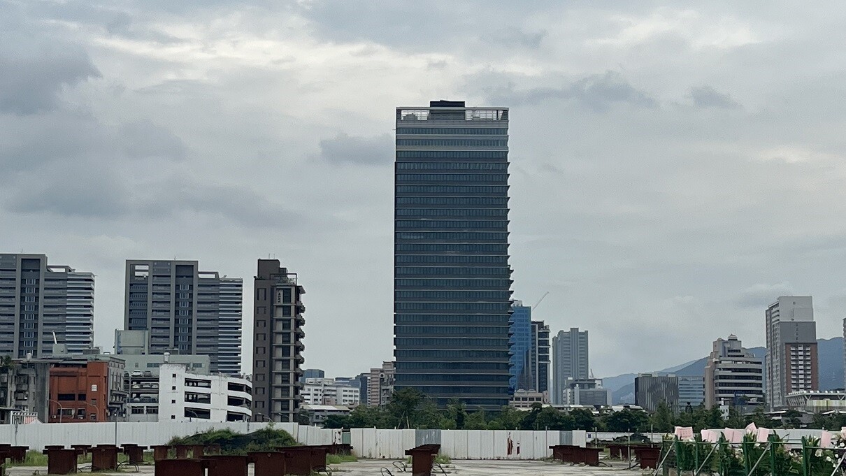 ▼輝達的研發中心就租在南港區潤泰玉成大樓。（圖／東森財經新聞張琬聆攝）