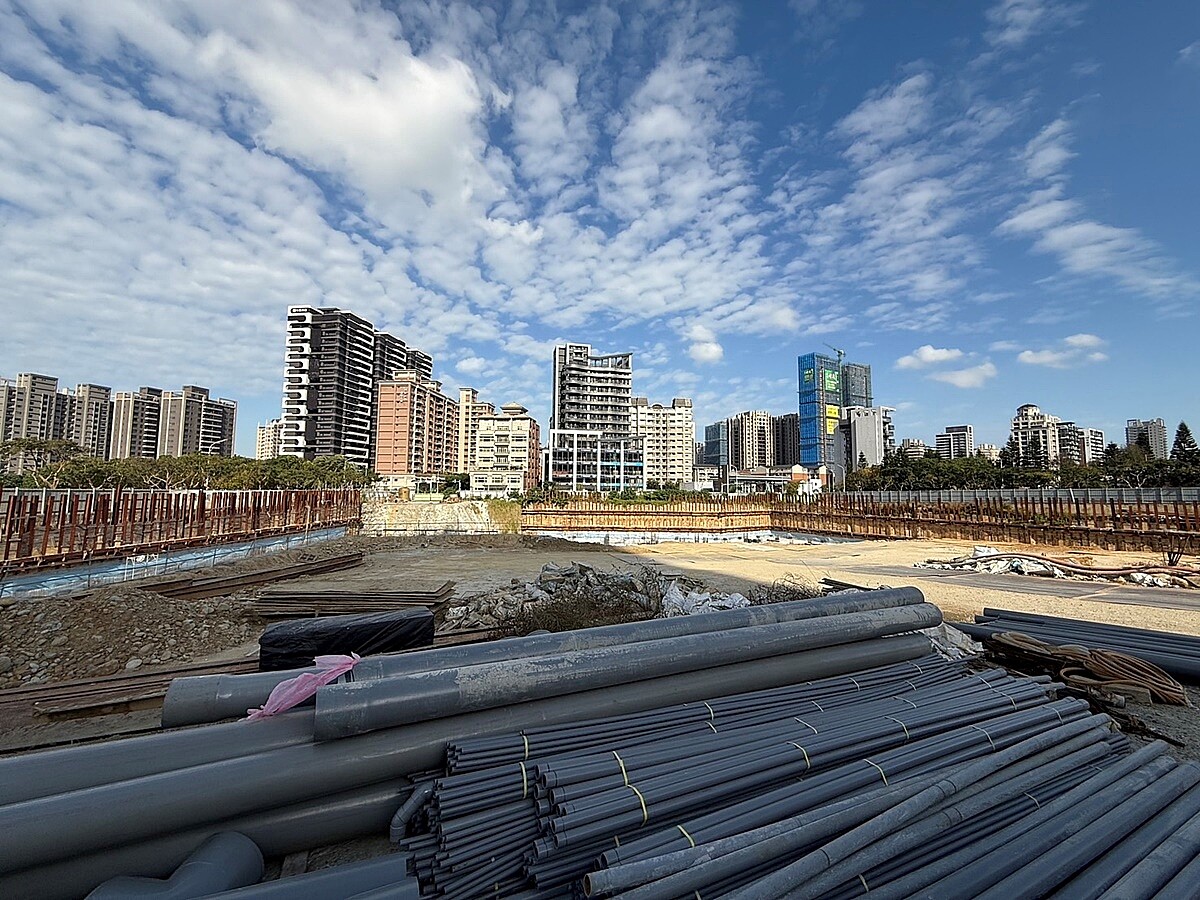 桃園市府建管處啟動114年度深開挖巡檢，有違規者將依建築法開罰，情節重大者將勒令停工。圖／桃園市政府提供