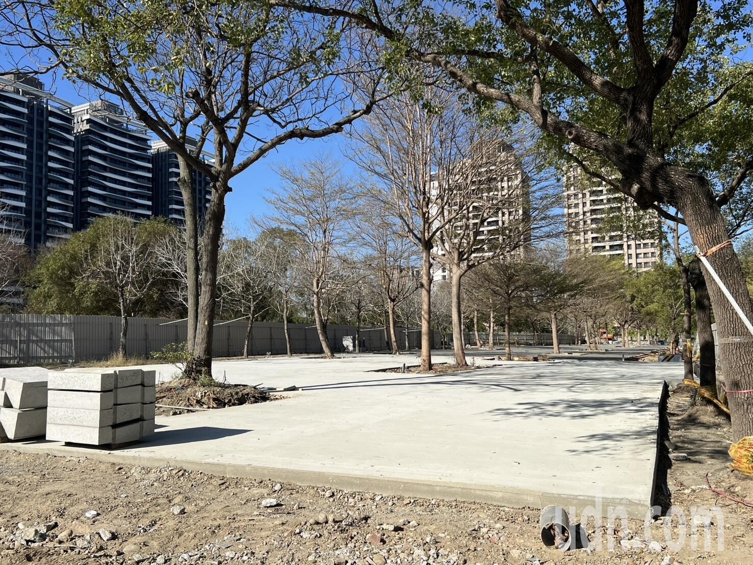 新竹縣水圳森林公園位於竹北市高鐵新竹站附近，近期進行周邊環境整修，引發民眾熱議。記者郭政芬／攝影 